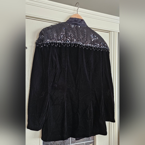 Vintage Blazer in Black Velvet - Picture 3 of 8